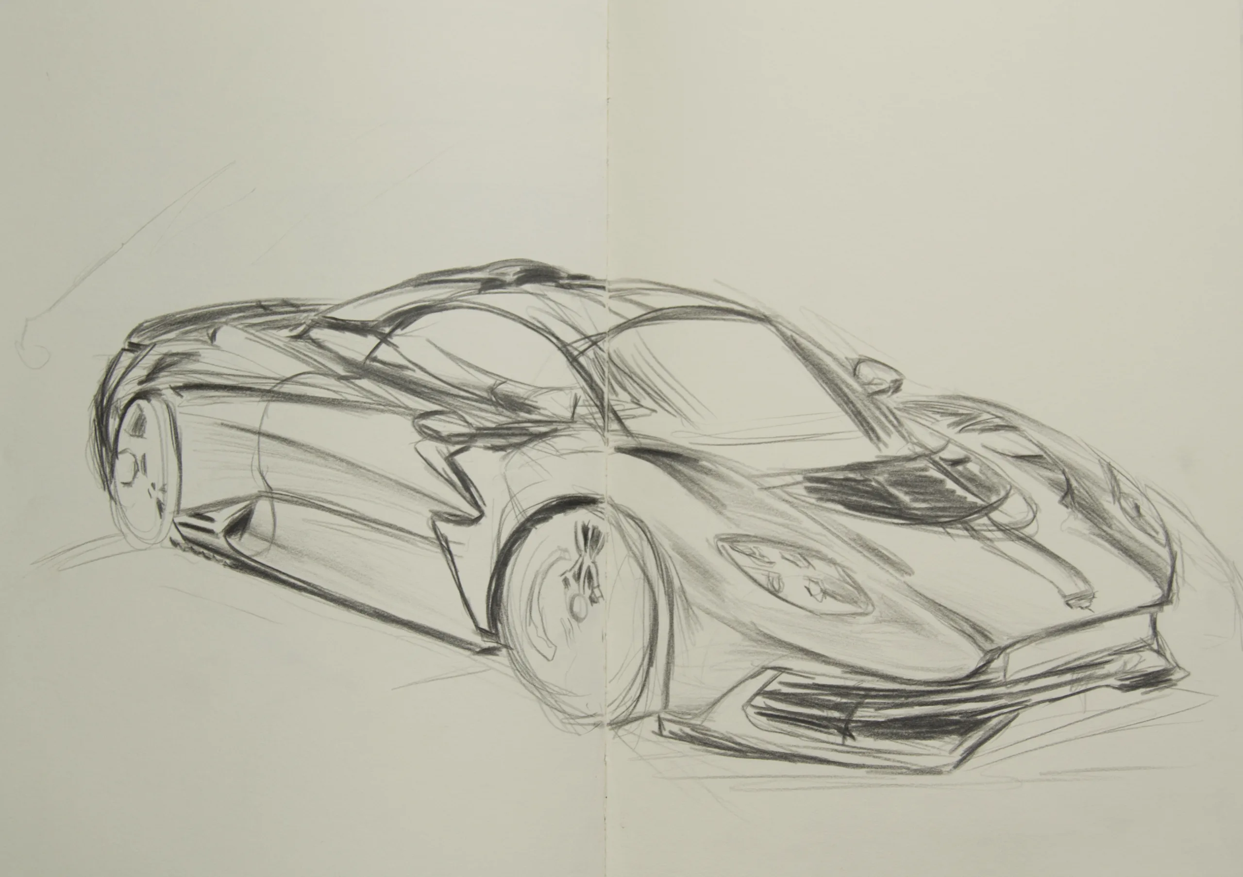 Skizzenbuch-Doppelseite mit einer großformatigen Studie eines Aston Martin Valhalla von schräg vorn.